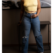 Load image into Gallery viewer, CHERIE HIGH-RISE JEANS

