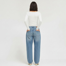 Load image into Gallery viewer, QUINN BOAT NECK TOP
