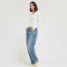 Load image into Gallery viewer, QUINN BOAT NECK TOP
