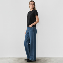 Load image into Gallery viewer, LANIE COMFORT STAPLE TEE - BLACK

